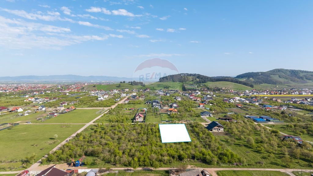 Teren intravilan de 938 mp, Sânpetru, zona livadă!