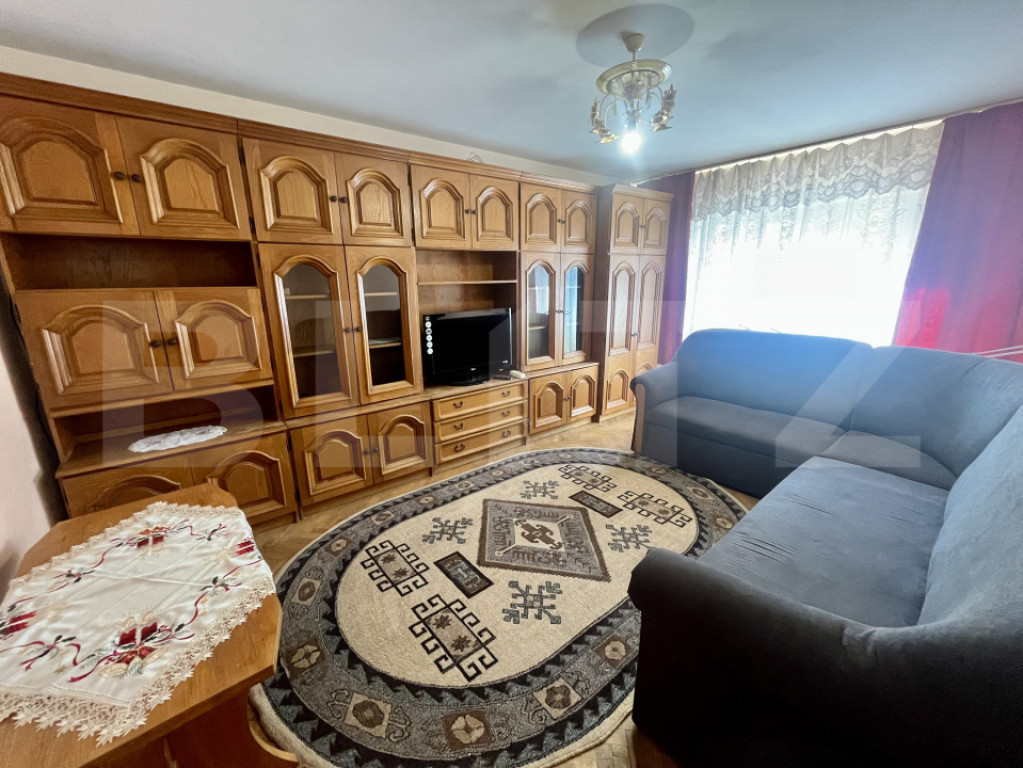 Apartament decomandat de vânzare - zona Rogerius