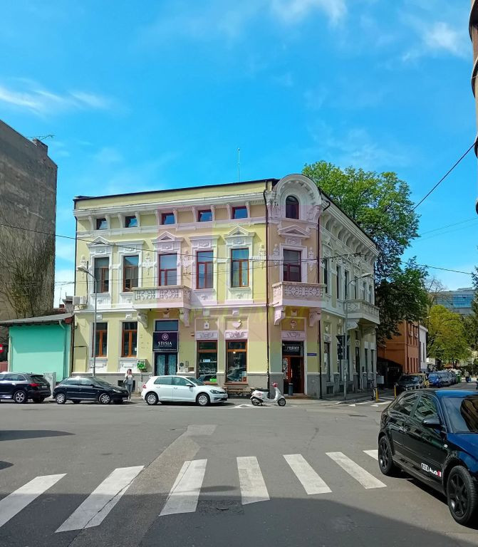 Imobil central închiriat integral, Armenească 23 | Inve...