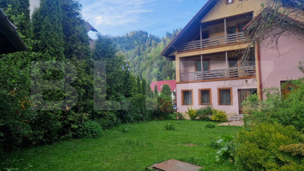 Vila in Moeciu de Sus - 12 camere teren 4780 mp - bonus 2000