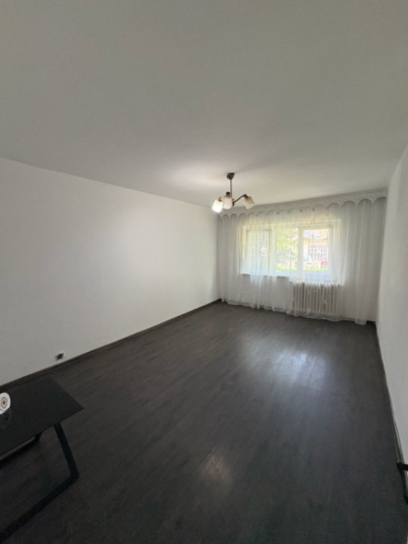 De vanzare COMISION 0%: Apartament 2 camere, etaj 2, mobilat