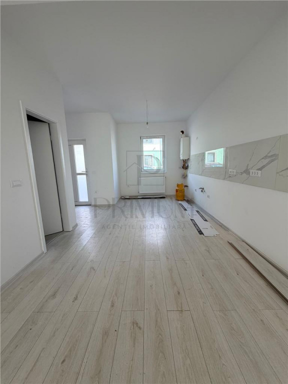 CASA INSIRUITA ( PE COLT ) - ZONA DE TOP - DORMITOR CU DRES