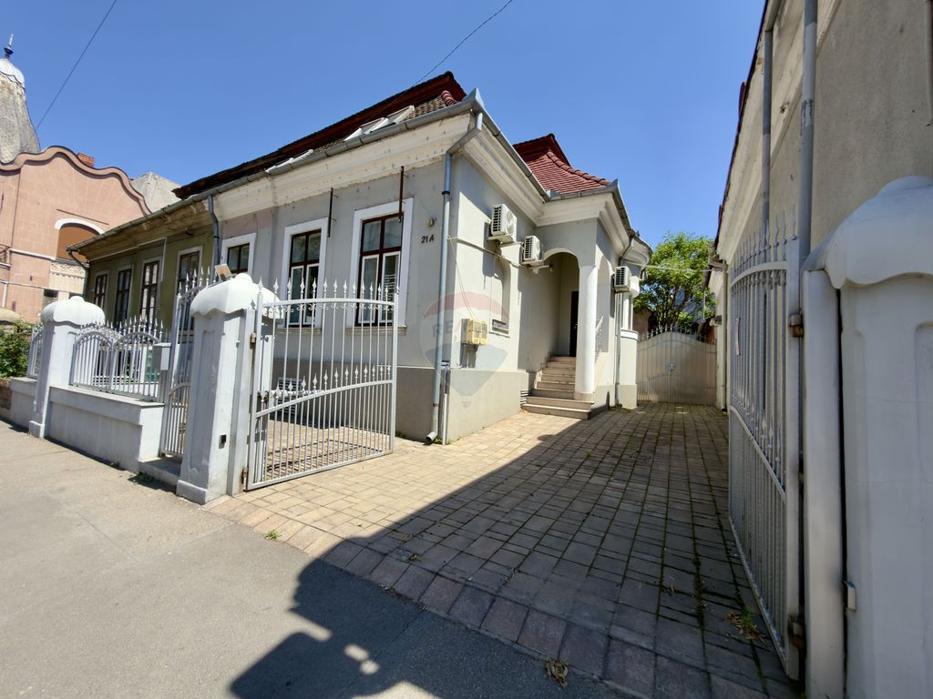 Spațiu Comercial /Clinica | Ultracentral Oradea | Roman ...