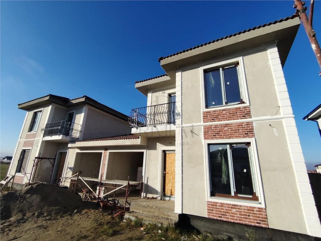 Duplex despartit prin garaj - personalizare interioara - toa