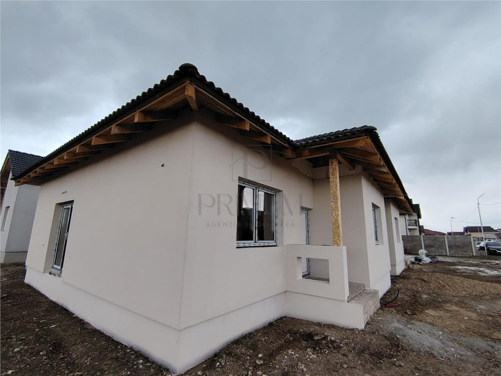 Duplex separat prin baie - toate utilitatile - proiect deose