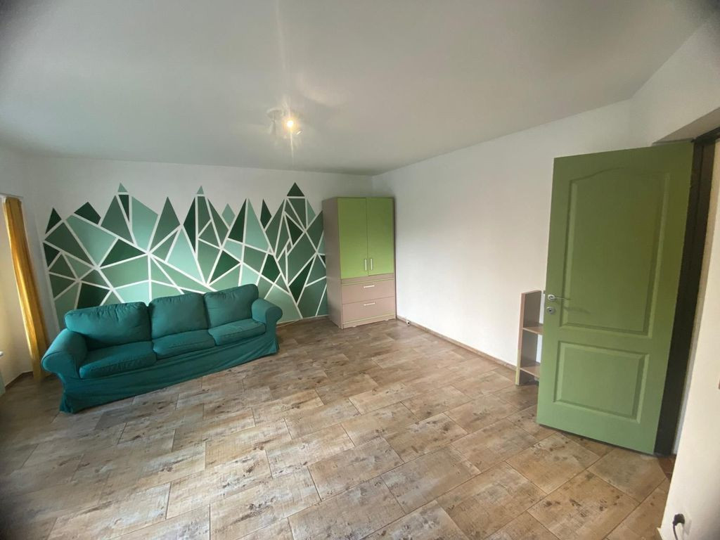 2 camere decomandat, instalații refăcute, 54 mp