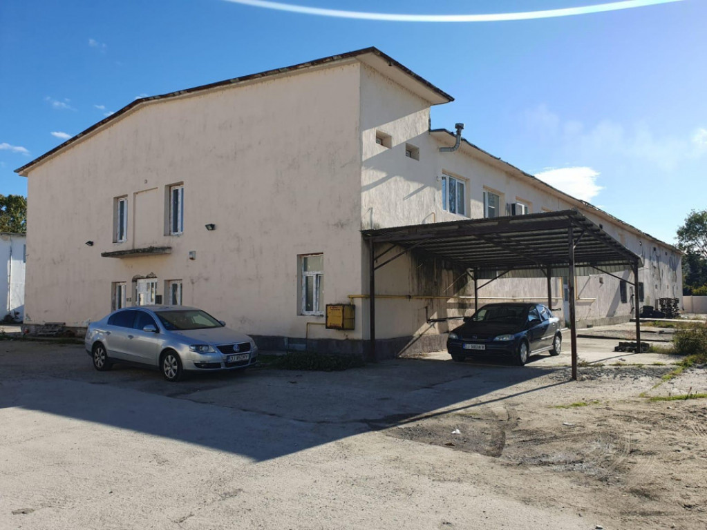 Hală Industrială de Vânzare, 2200 mp – Bariera Vâlcii