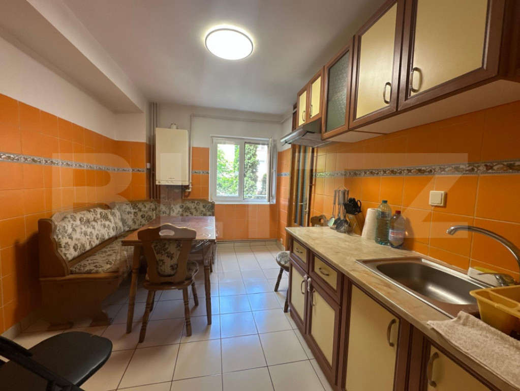 Apartament 4 camere, 100 mp, 2 parcări + 2 boxe, etaj 1, zo