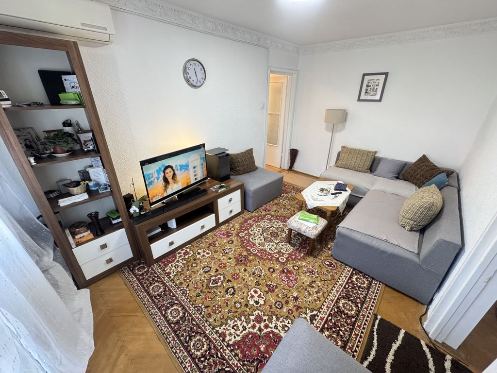 Apartament 2 camere zona Tomis Nord cu Centrala