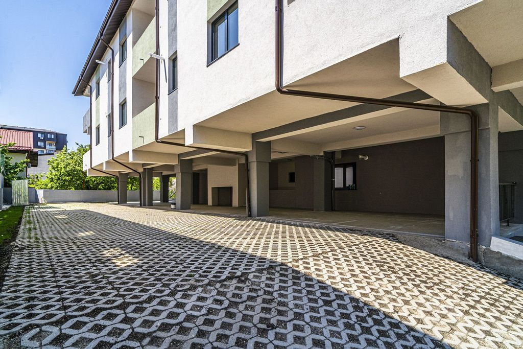 2 camere, 42 mp, etaj 1, Militari langa METROU PACII, BLO...