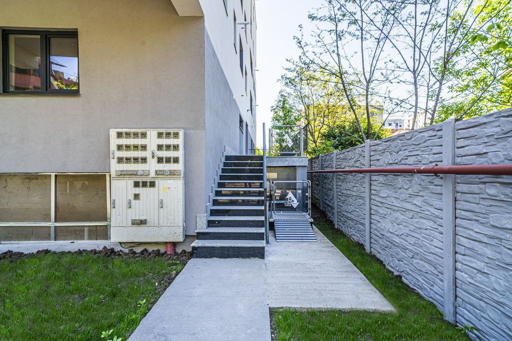 2 camere, 42 mp, etaj 1, Militari langa METROU PACII, BLO...