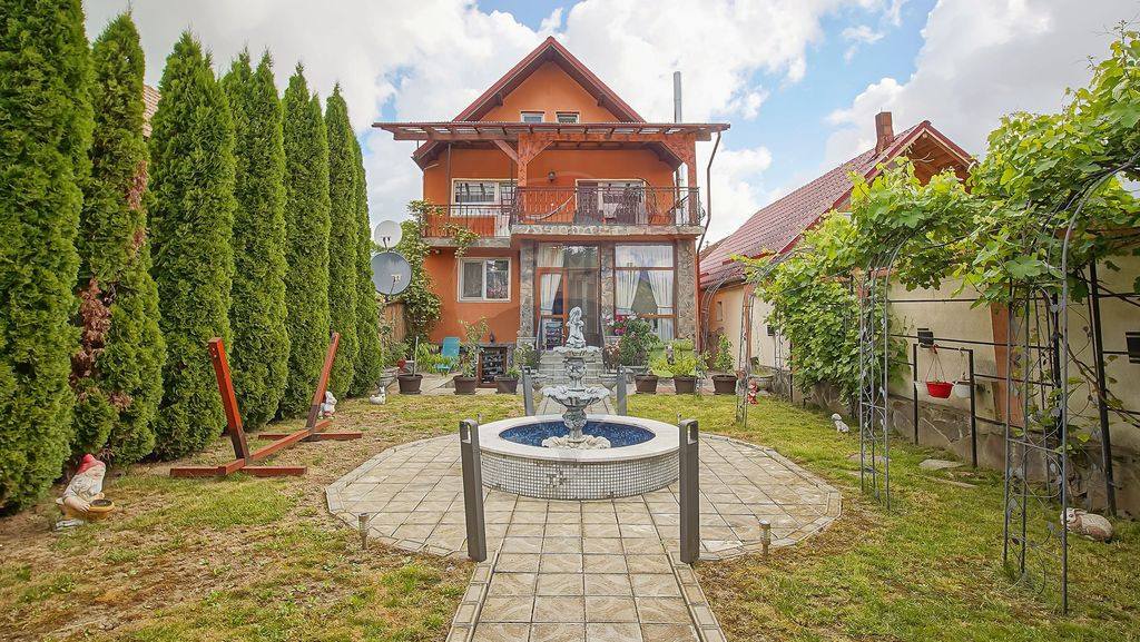 Comision 0%! Casa spațioasă Râșnov, zona case, str. H...