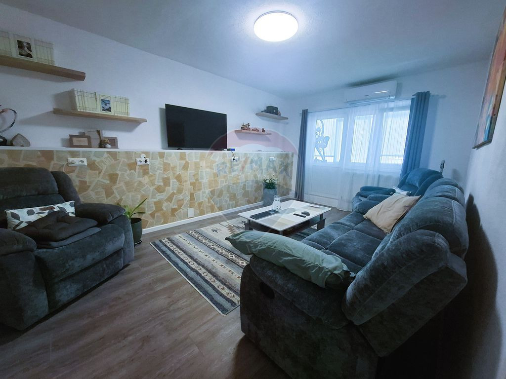 Apartament spațios cu 3 camere, 2 băi și 2 balcoane ??...