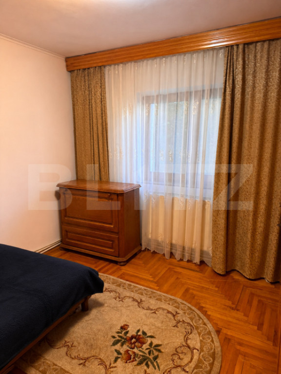 Apartament de vanzare, 4 camere, decomandat, 84 mp - Burduje