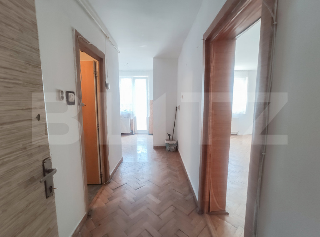 Garsoniera 36.50 mp, balcon, zona Micro 17