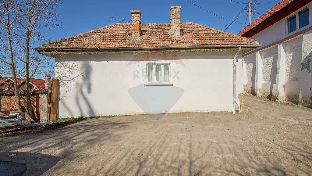 DE RENOVAT CASA INDIVIDUALA | 180 MP CURTE| PRIVELISTE