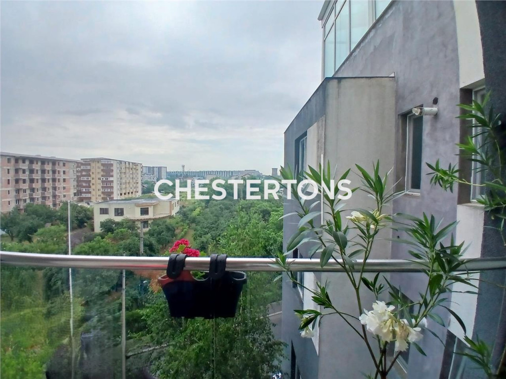Apartament spatios 2 camere decomandate, vedere libera, Meta