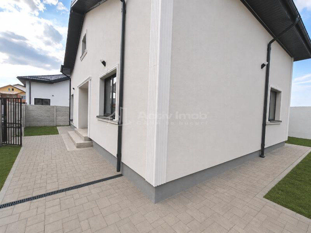 - Casa Individuala - 2 Dormitoare la Parter Mansarda -