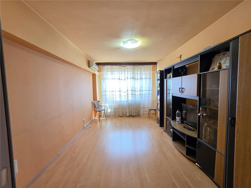 2 camere decomandat terasa - parcare - Pridvorului - Tiner