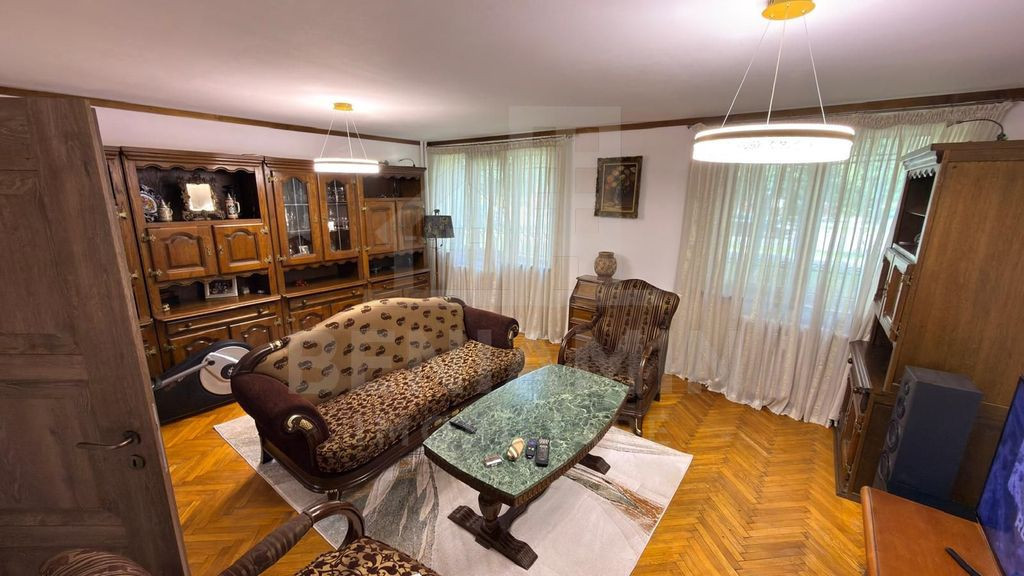Apartament 3 camere Calea Bucuresti parter mobilat si uti...