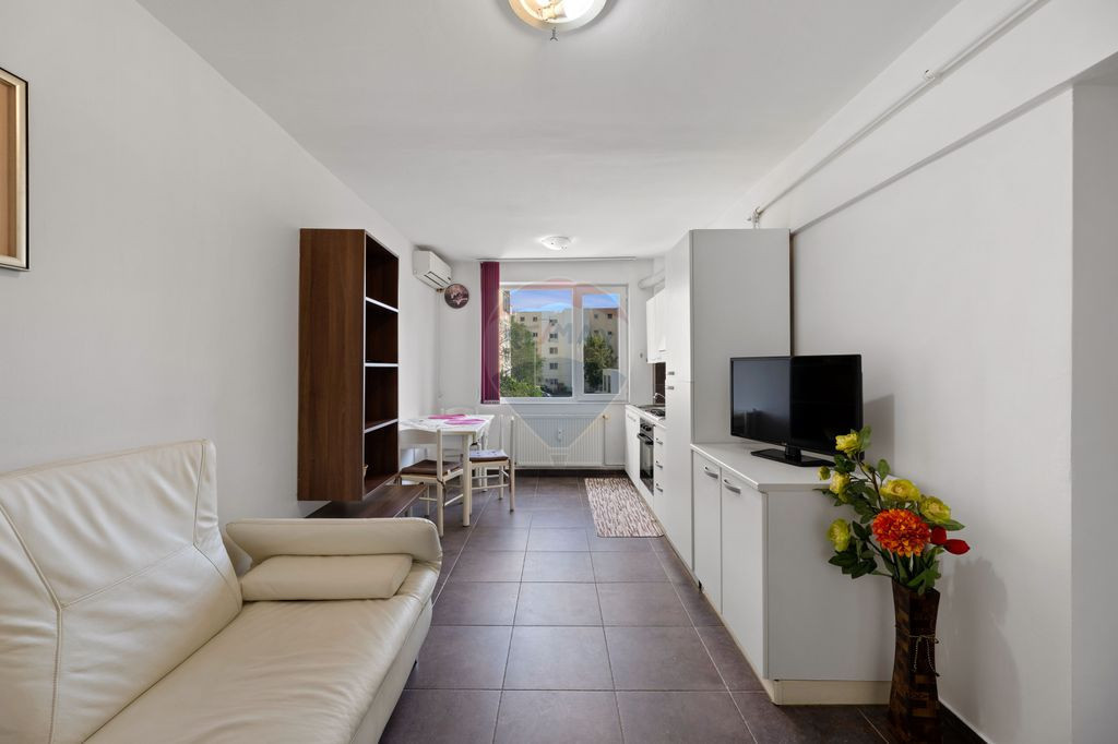 Apartament cu 2 camere de închiriat în zona Confectii