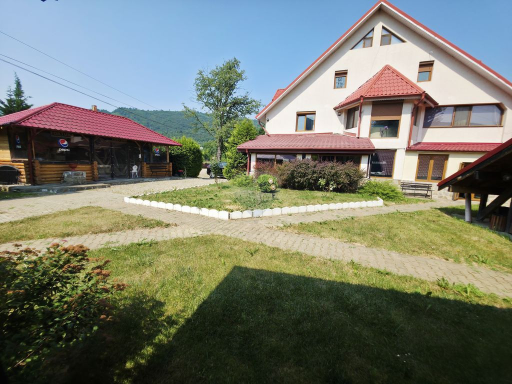 Hotel / Pensiune cu 7 camere de vânzare