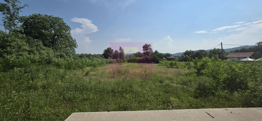 650 mp de liniste, natura si aer curat in Brebu, Prahova