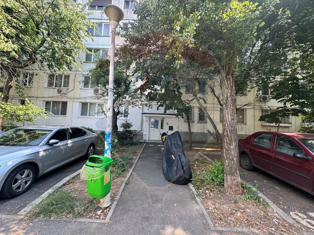 Apartament cu 2 camere de vânzare în zona Drumul Taberei