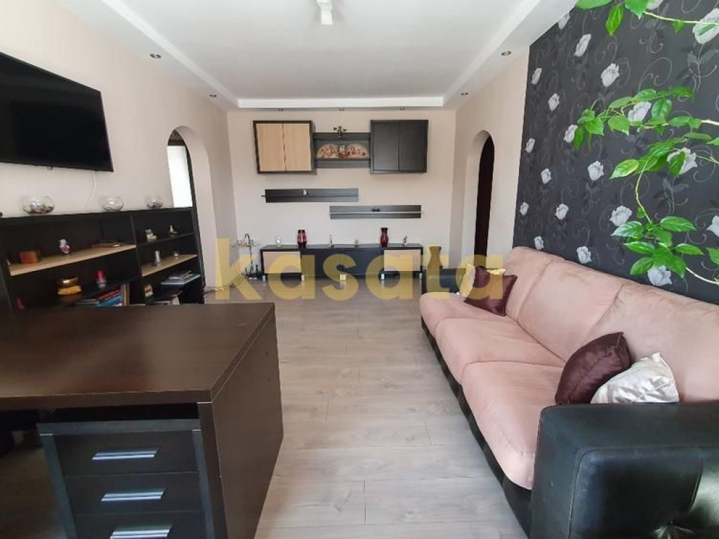 Apartament 3 camere in zona Dristor, aproape de metrou