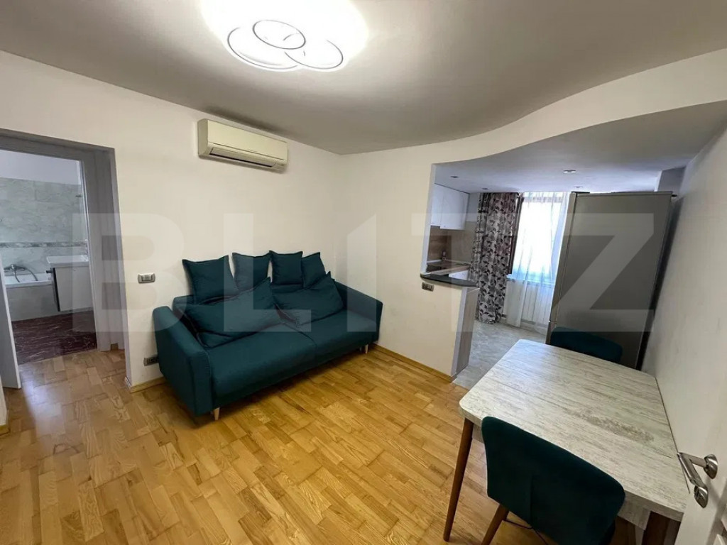 Apartament cu 2 camere, 44 mp, semidecomandat, zona Tiglina