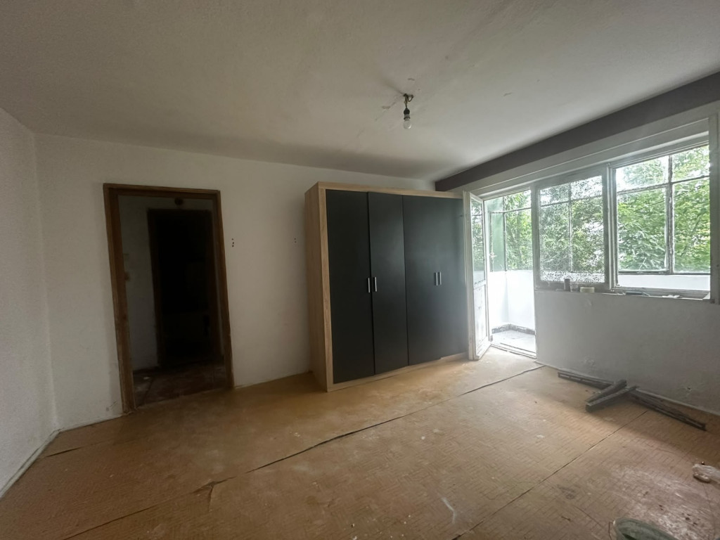 Etaj 2 - Apartament 3 camere confort 2, zona Viziru 1.