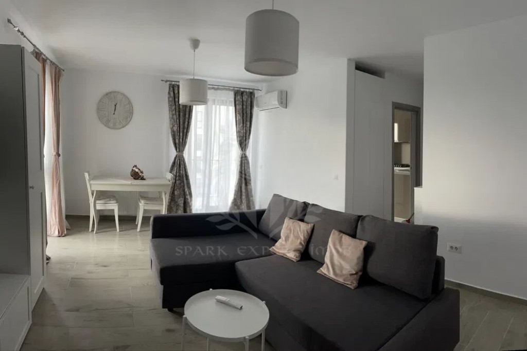 Garsoniera, in Ploiesti, zona Gh. Doja.