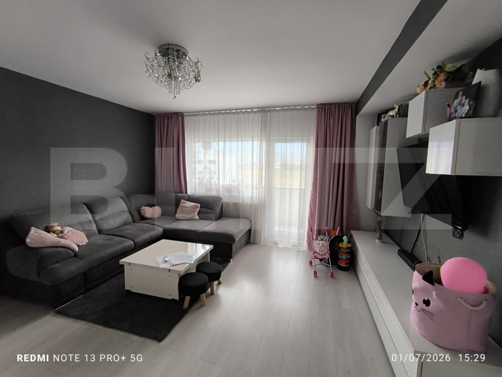 Apartament cu 2 camere, 2 parcari, curte+foisor