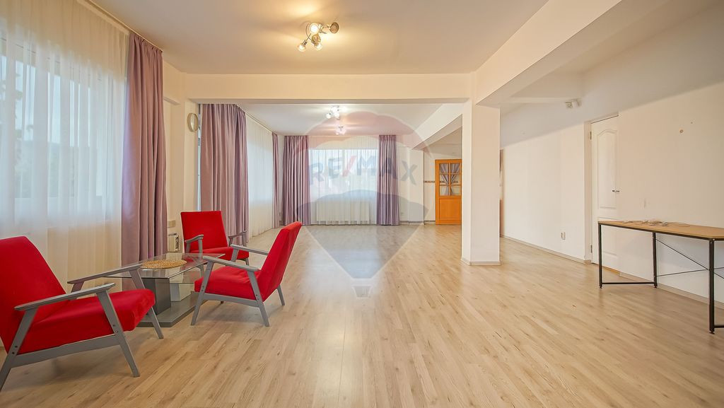 Vilă de inchiriat - Zona Blumana (pretabila diverse busi...