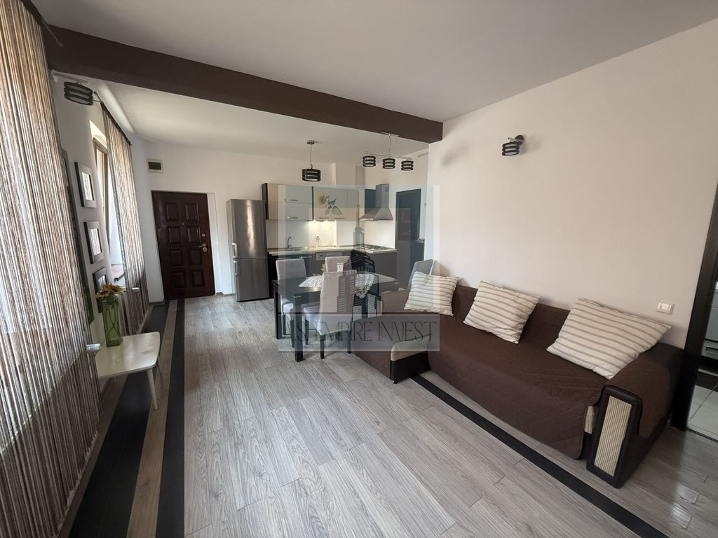 Apartament 3 camere la casa, mobilat/utilat-zona Centrul ...