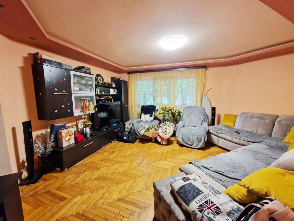 SOARELUI - 3 CAM - 2 BAI - CT PROPRIE - ETAJ 1 - BOXA