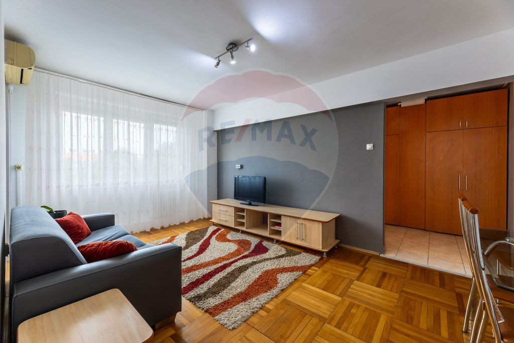 Apartament cu 2 camere de închiriat - zonă Ultracentrală