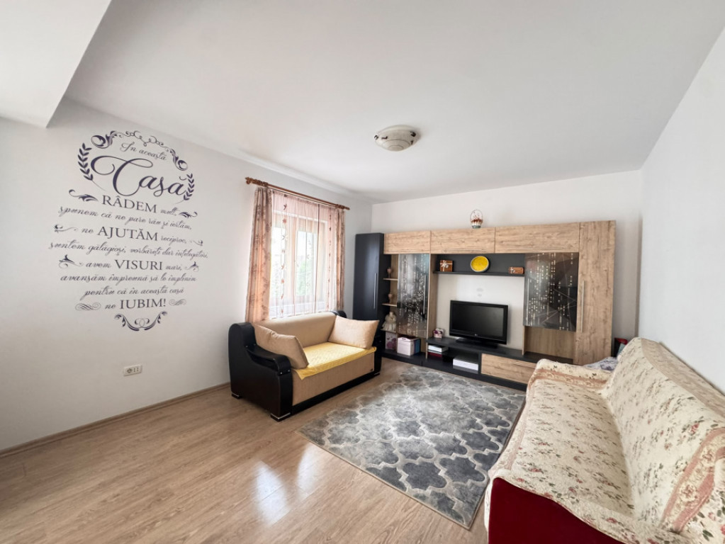 Casă de vânzare în Lazu – Agigea | Vilă P+M, 4 camere,