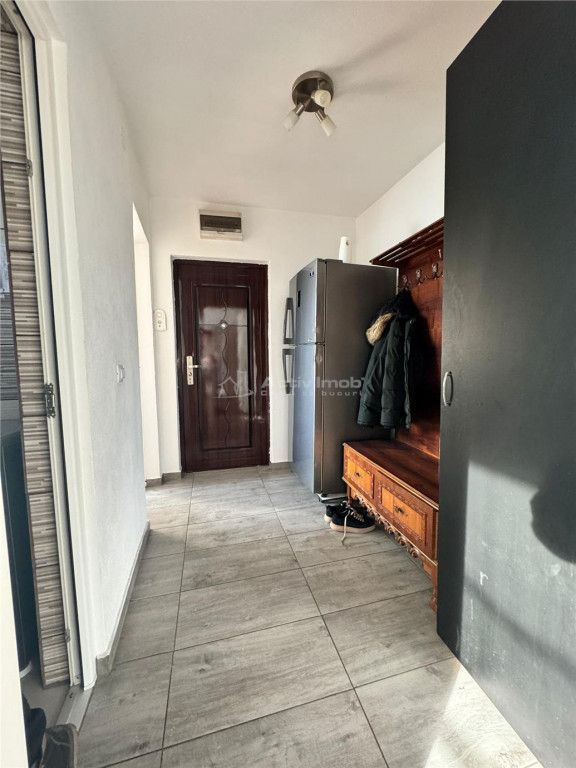 2 camere - Ultracentral - Etaj 3 din 3