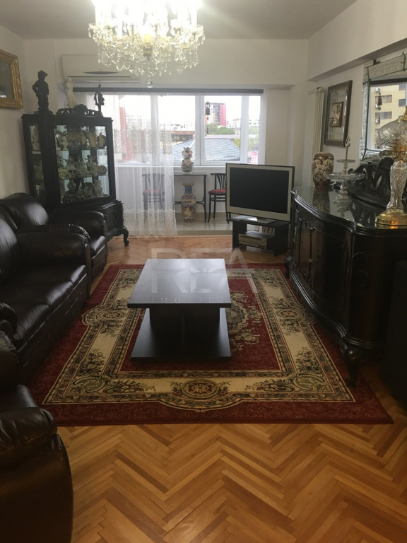 4 Camere Bulevardul Unirii Mobilat Utilat 93 mp Utili | Deco