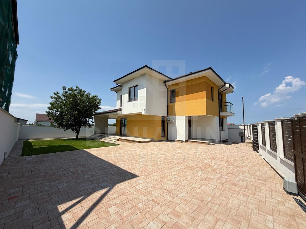 Vila Premium-4 Dormitoare-4 Bai-teren 500mp-Toate utilita...