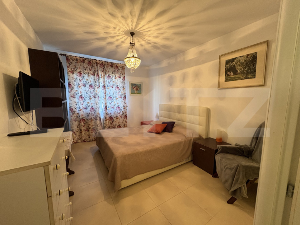 Aprtament 2 camere decomandate, zona Vivo