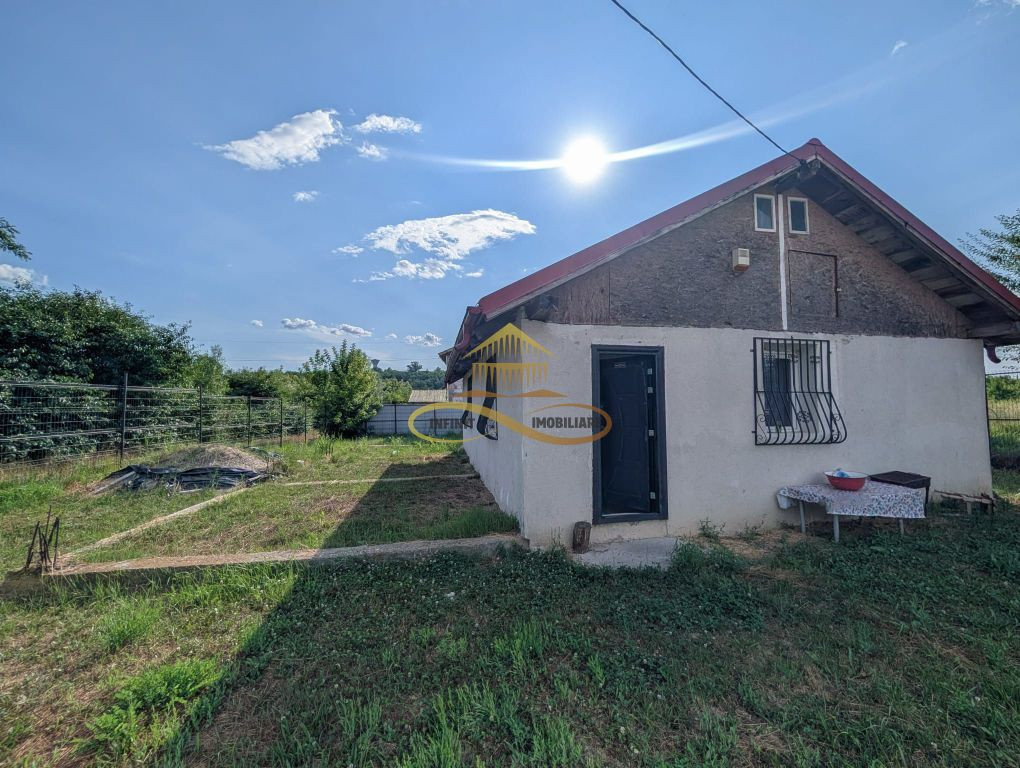 Casă de vânzare – Bacău, zona URA