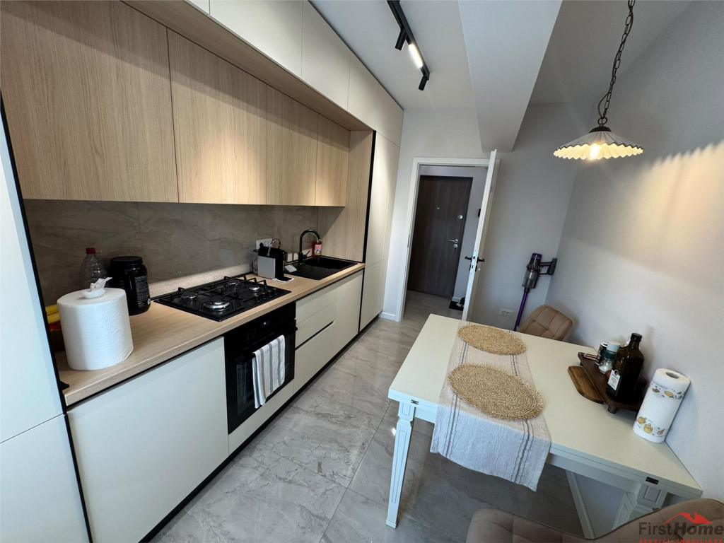 Studio premium, bloc nou, parcare privata, prima