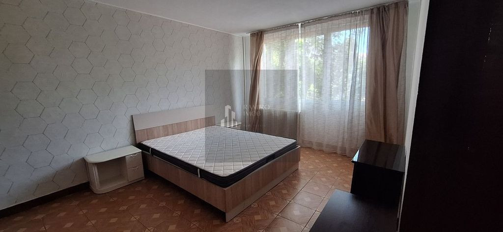 Garsoniera decomandata Nitu Vasile / Piata Sudului