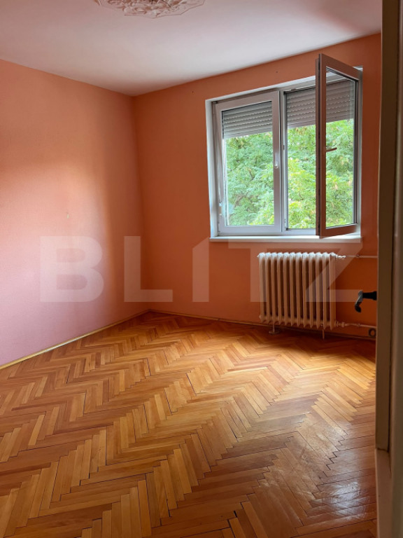 Apartament cu 3 camere, 63 mp - zona Dacia, Oradea