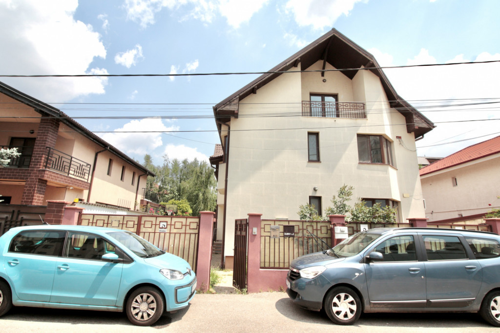 PRELUNGIREA GHENCEA-LIDL, APARTAMENT IN VILA 2010, CURTE 300