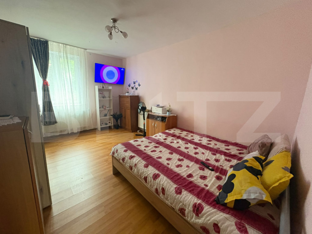 Apartament 2 camere la parter, zona O.M.