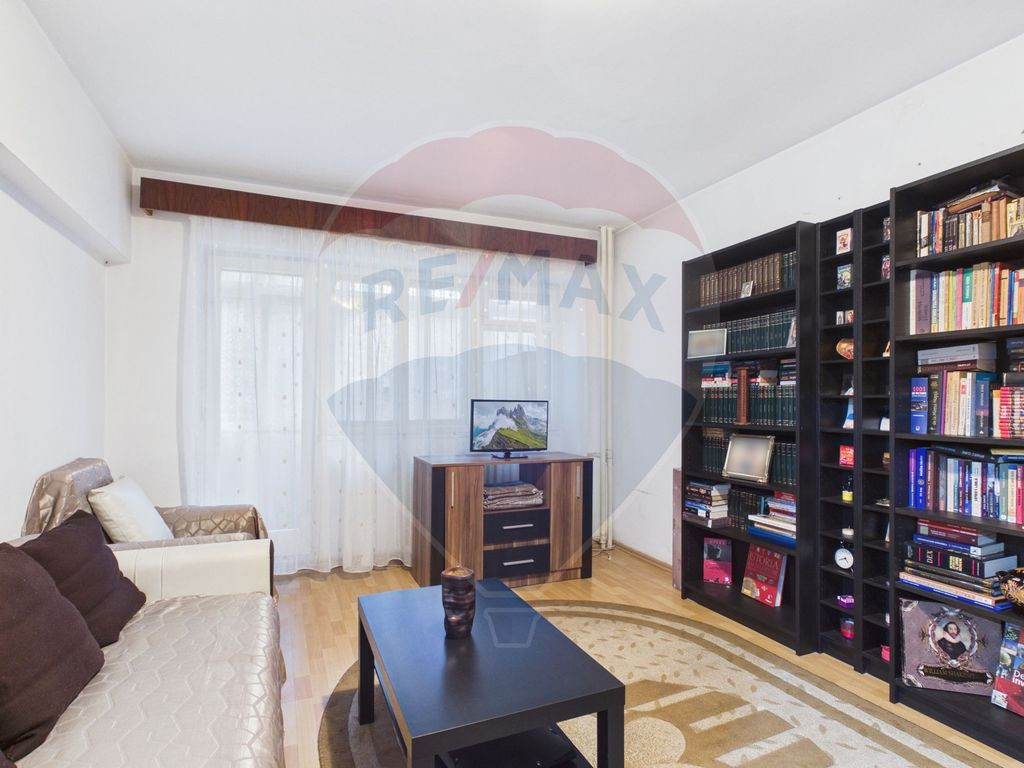 Apartament 3 camere | Colentina | vis-a-vis de Parcul Plu...