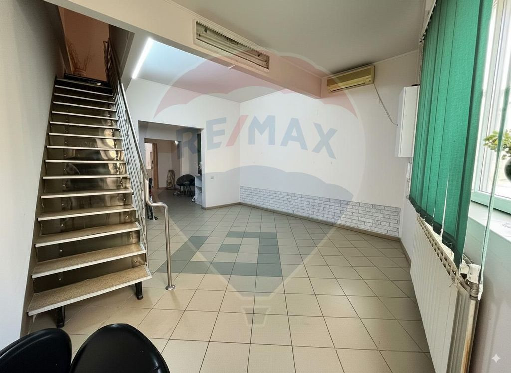 Spațiu comercial 98mp vânzare zona Crisul Supermarket, ...